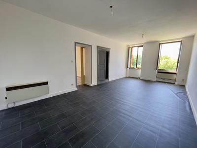 Maison traditionnelle - 218 m² - 9 pièces