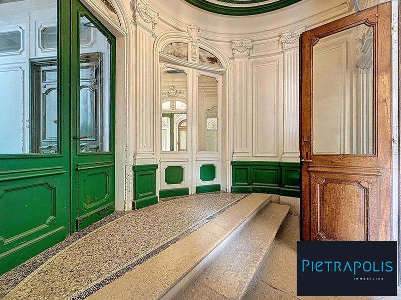 Appartement - 204 m² - 7 pièces