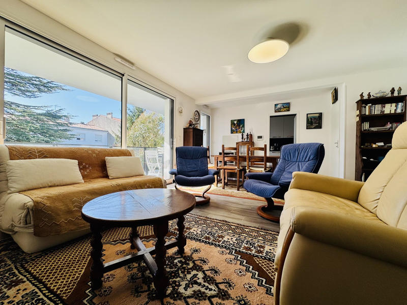 Appartement - 90 m² - 4 pièces