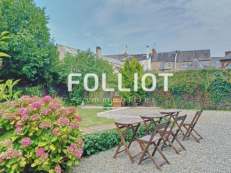 Maison - 159 m² - 8 pièces