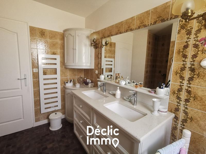 Maison - 150 m² - 8 pièces