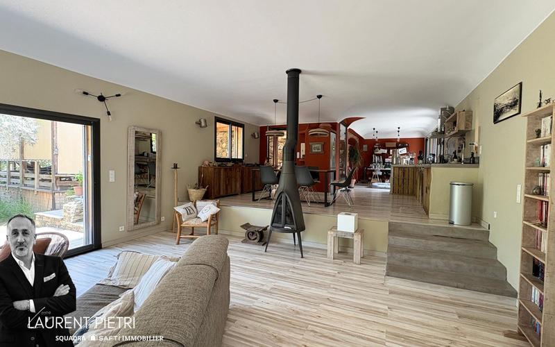 Villa - 170 m² - 4 pièces