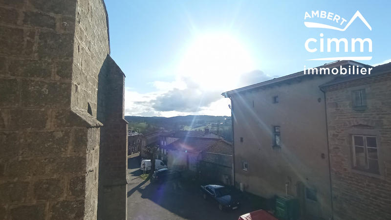 Maison - 83 m² - 8 pièces