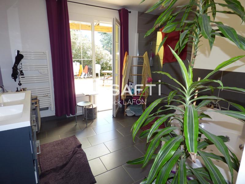 Maison - 208 m² - 7 pièces