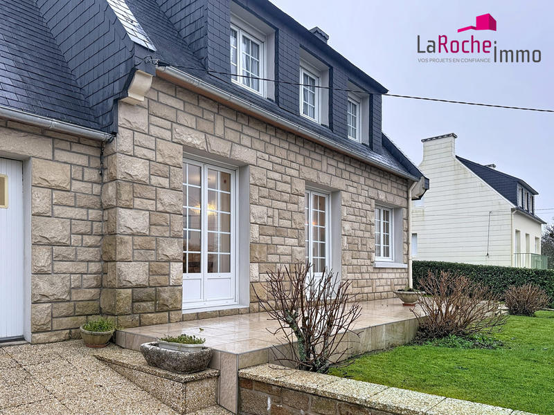 Maison traditionnelle - 87 m² - 4 pièces