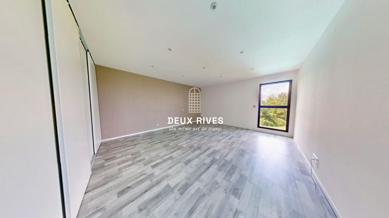 Maison contemporaine - 350 m² - 10 pièces