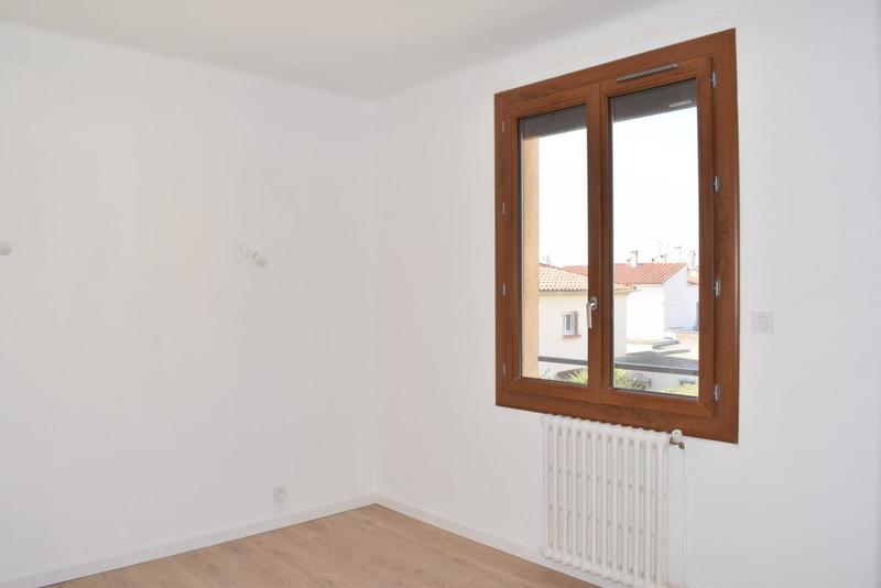 Appartement - 93 m² - 5 pièces