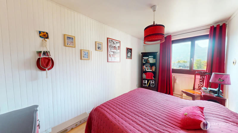 Appartement - 102 m² - 4 pièces