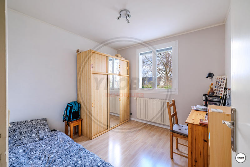 Maison - 202 m² - 7 pièces