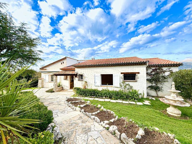 Maison - 200 m² - 6 pièces