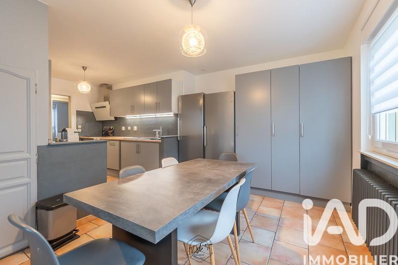 Maison - 140 m² - 5 pièces