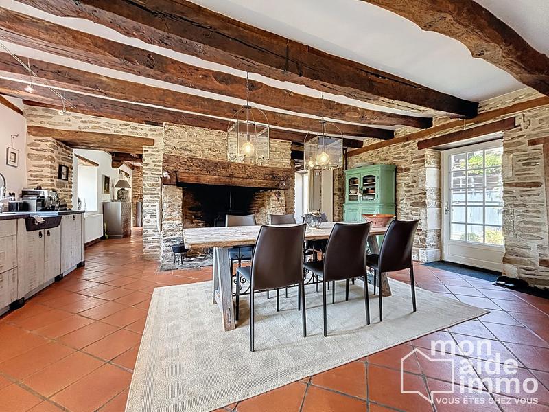 Maison ancienne - 230 m² - 7 pièces