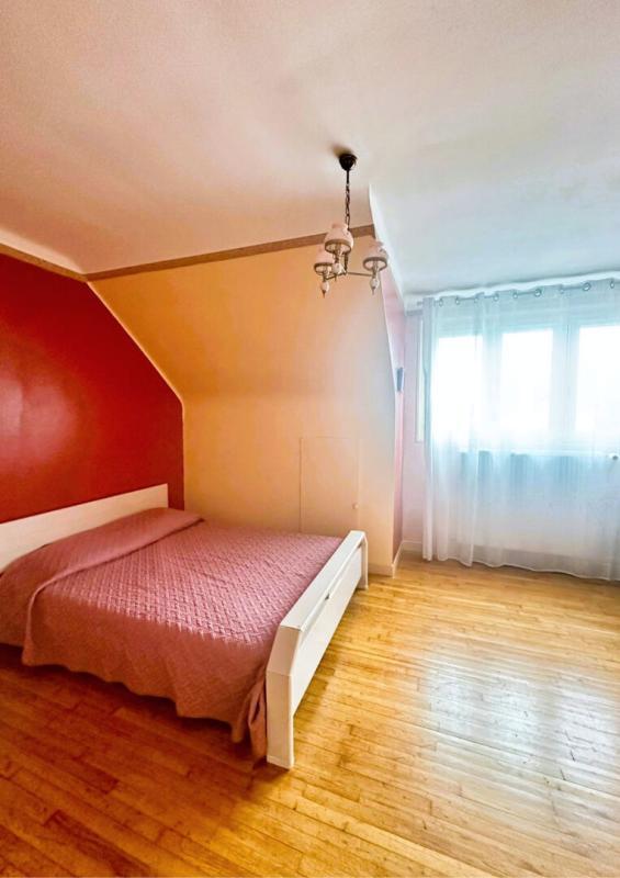 Maison - 110 m² - 6 pièces