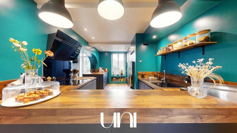 Maison - 184 m² - 7 pièces