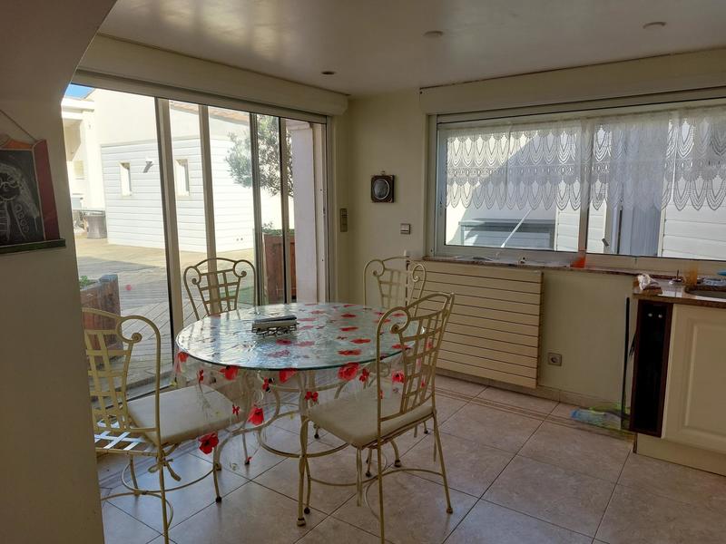 Maison - 200 m² - 5 pièces