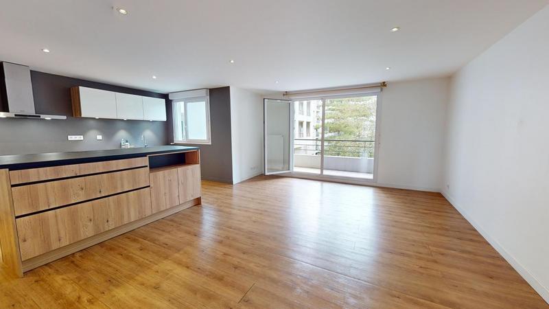 Appartement - 92 m² - 4 pièces