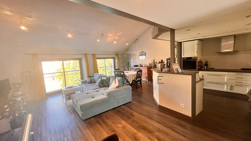 Appartement - 105 m² - 3 pièces