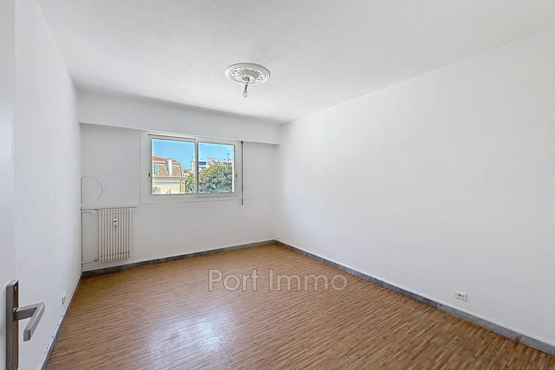 Appartement - 95 m² - 4 pièces
