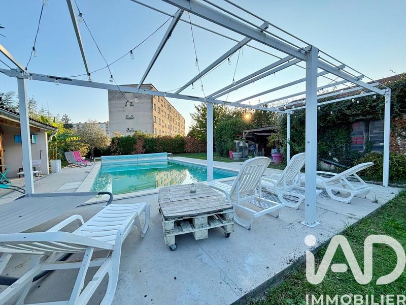 Maison - 174 m² - 7 pièces