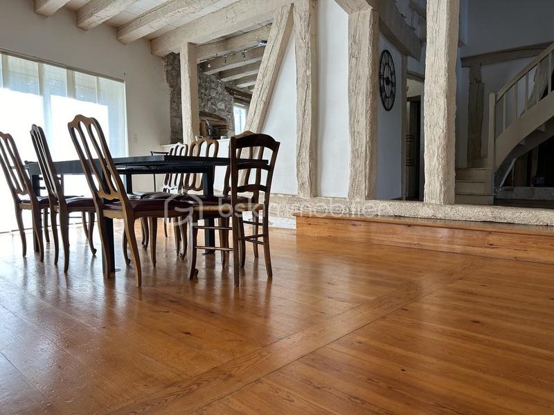 Maison en pierre - 432 m² - 13 pièces