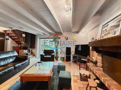 Maison - 204 m² - 7 pièces