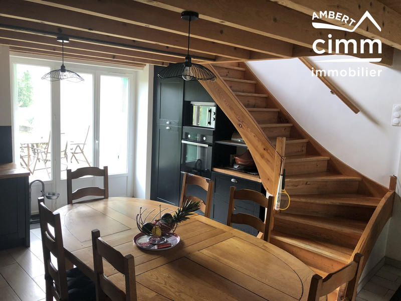 Maison - 122 m² - 8 pièces