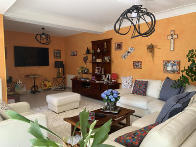 Maison - 232 m² - 6 pièces