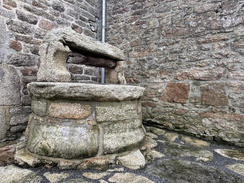 Corps de ferme - 360 m² - 15 pièces