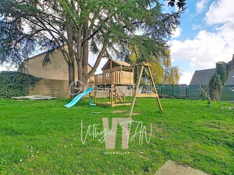 Demeure - 284 m² - 12 pièces