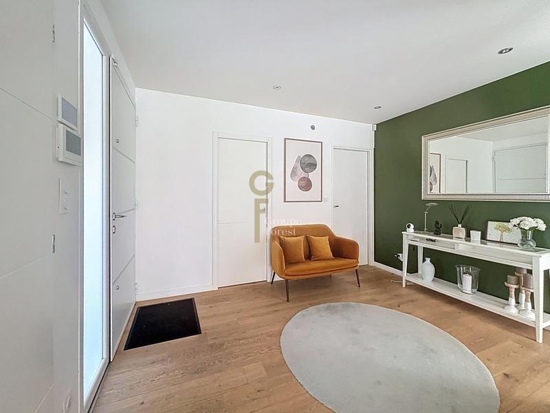 Maison - 296 m² - 8 pièces