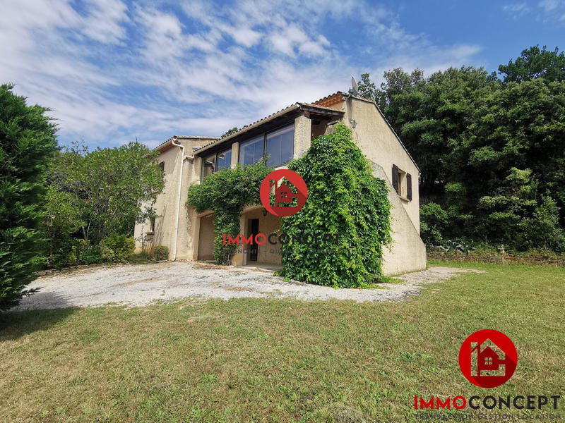 Maison traditionnelle - 104 m² - 5 pièces