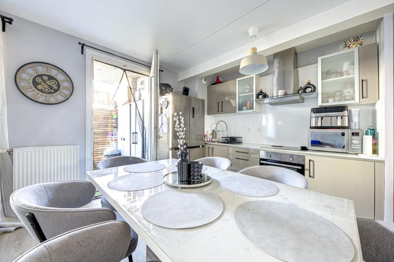 Appartement - 65 m² - 3 pièces