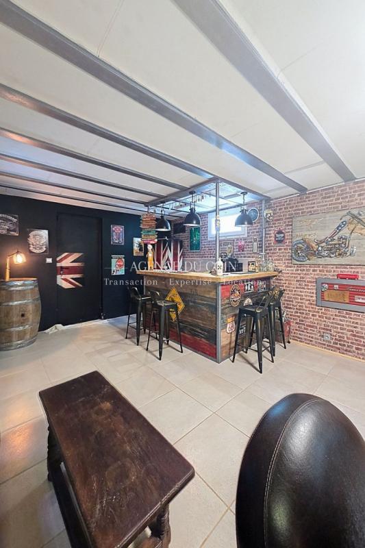 Villa - 300 m² - 7 pièces