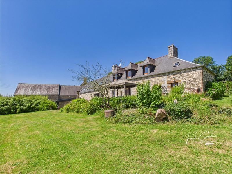 Maison - 166 m² - 6 pièces