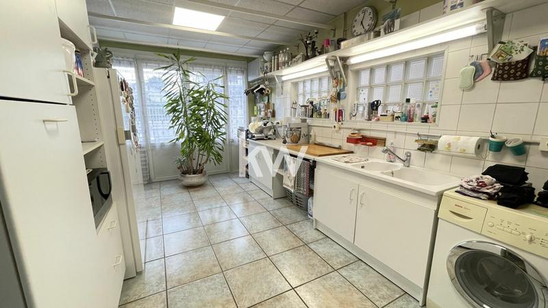 Pavillon - 205 m² - 6 pièces