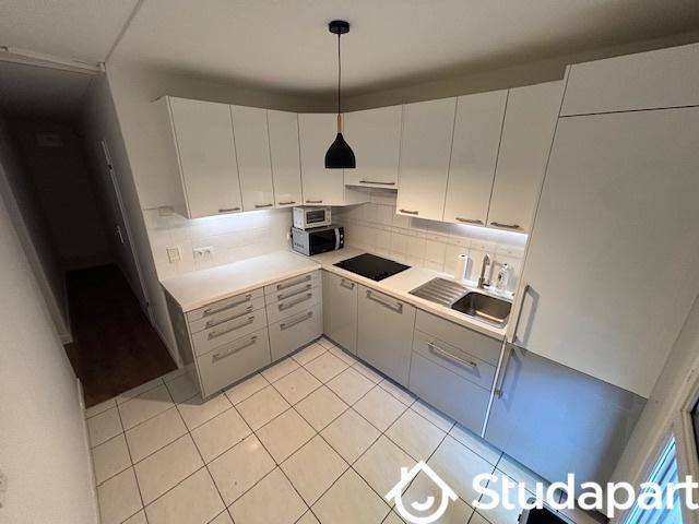 Chambre - 9 m² - 1 pièce