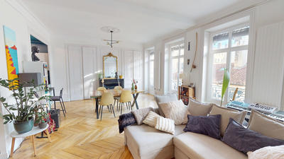 Appartement - 82 m² - 3 pièces