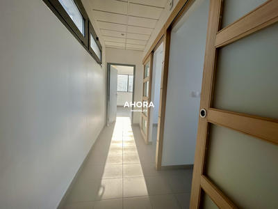 Local d'activités - 66 m²