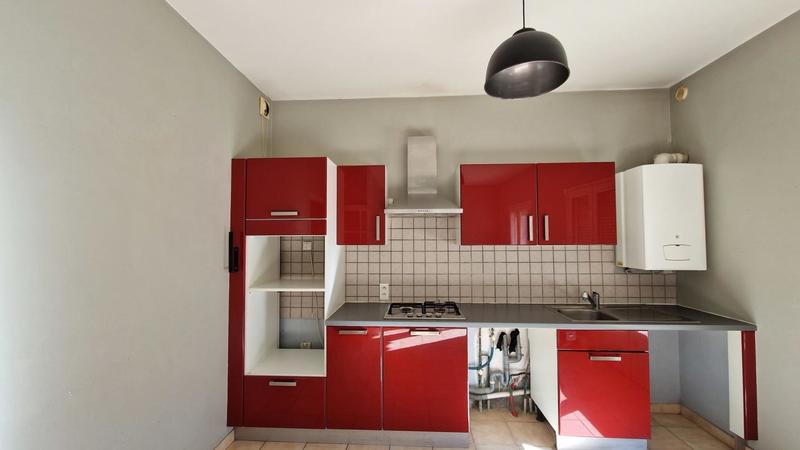 Maison - 240 m² - 8 pièces