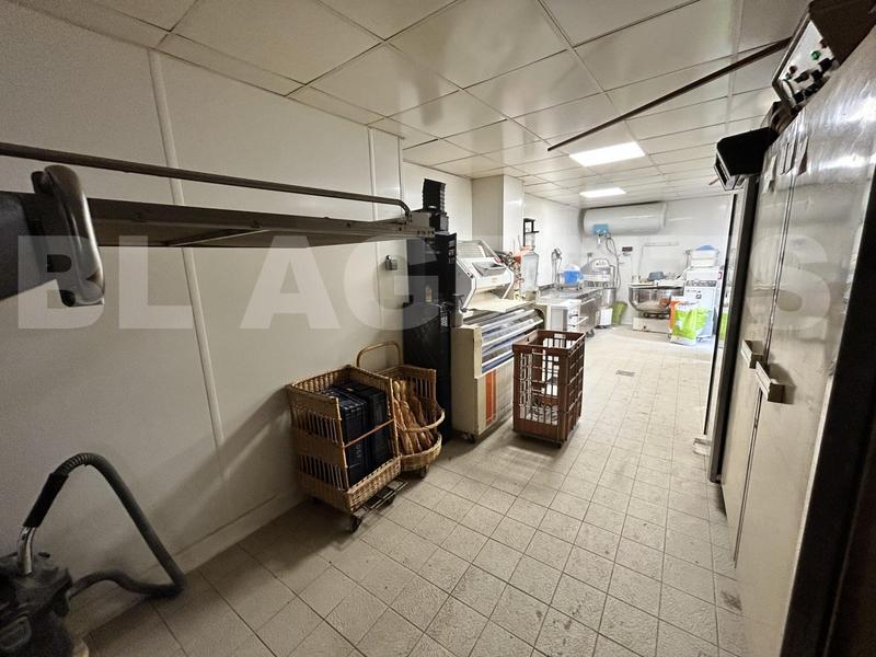 Fonds de commerce - 240 m²