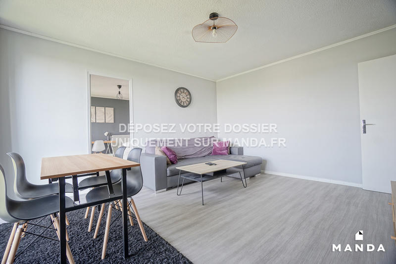 Chambre - 11 m² - 4 pièces