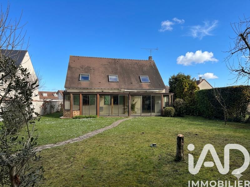 Maison - 204 m² - 6 pièces