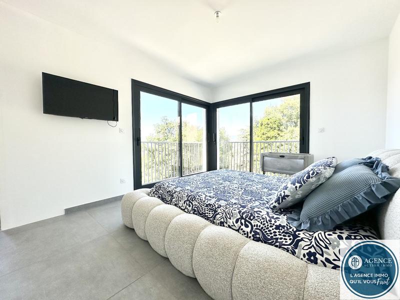 Maison - 200 m² - 6 pièces