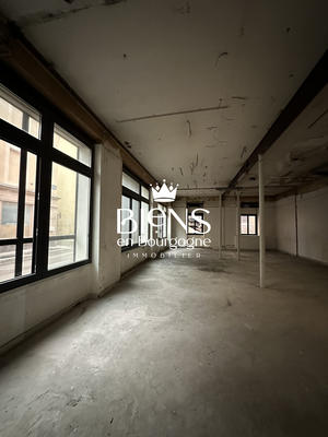 Bureau - 94 m² - 1 pièce