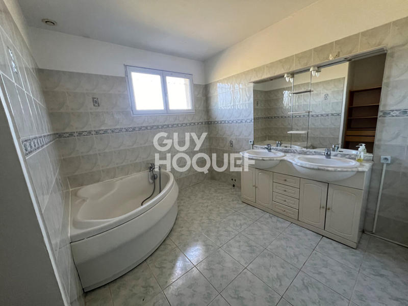 Maison - 120 m² - 4 pièces