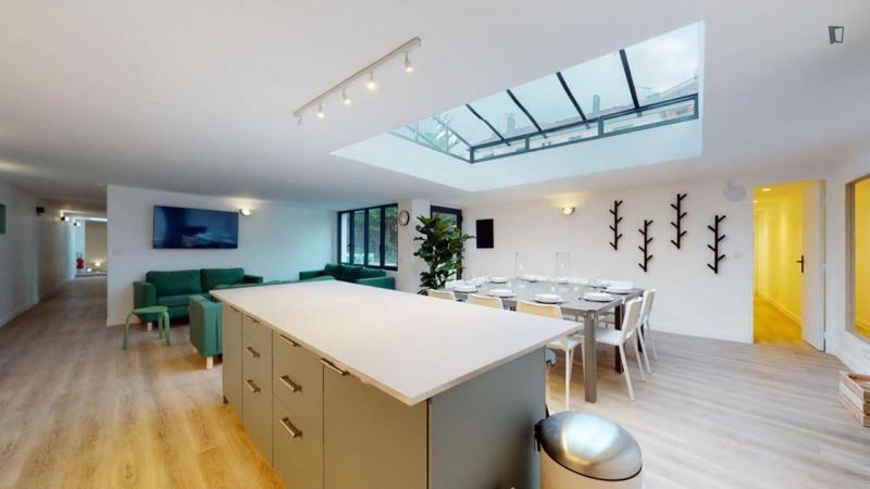 Chambre - 9 m² - 15 pièces