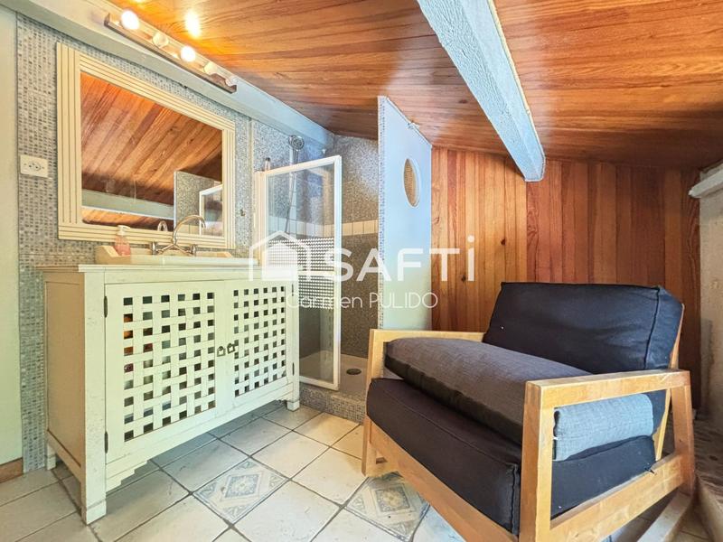 Maison - 305 m² - 12 pièces