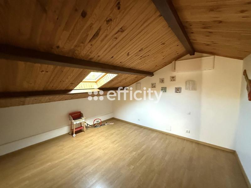 Maison - 169 m² - 7 pièces