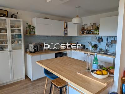 Appartement ancien - 82 m² - 3 pièces