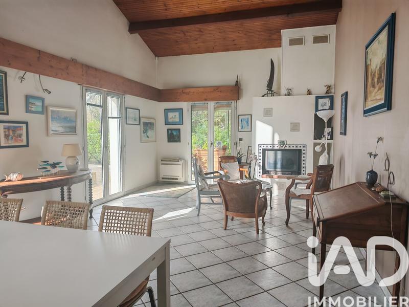 Maison - 184 m² - 7 pièces